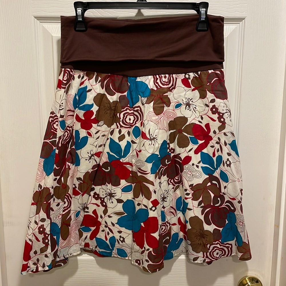 Forever 21 floral pull on skirt